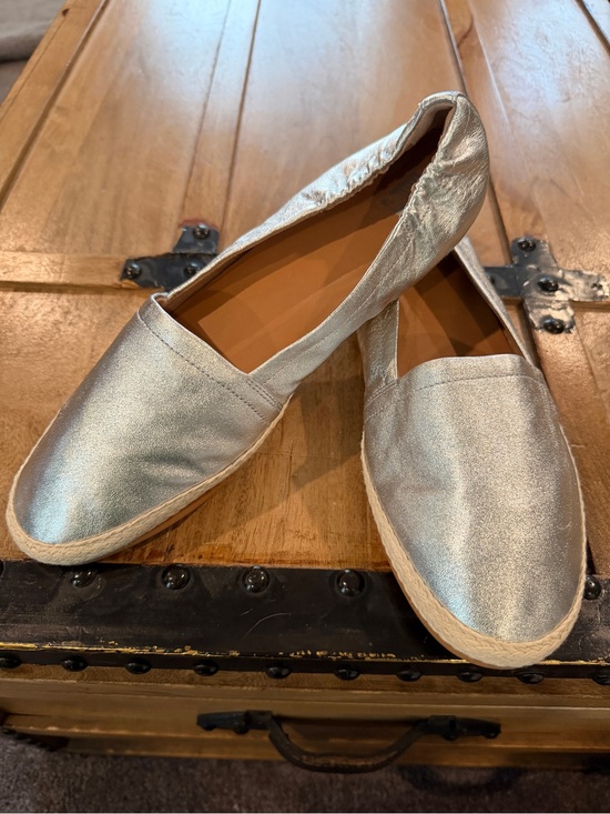 Fitflop Shoes - Women's Metallic Silver Slip-On Espadrille Flats